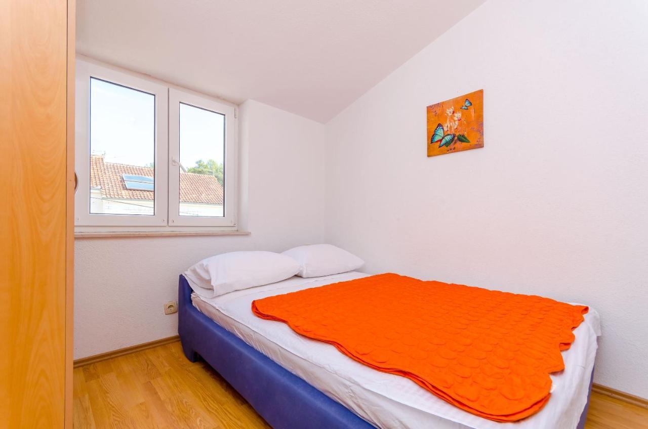 Apartments Tily Trogir Bagian luar foto