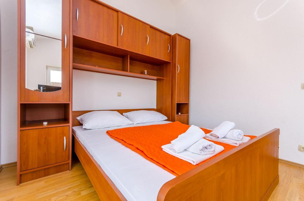 Apartments Tily Trogir Bagian luar foto