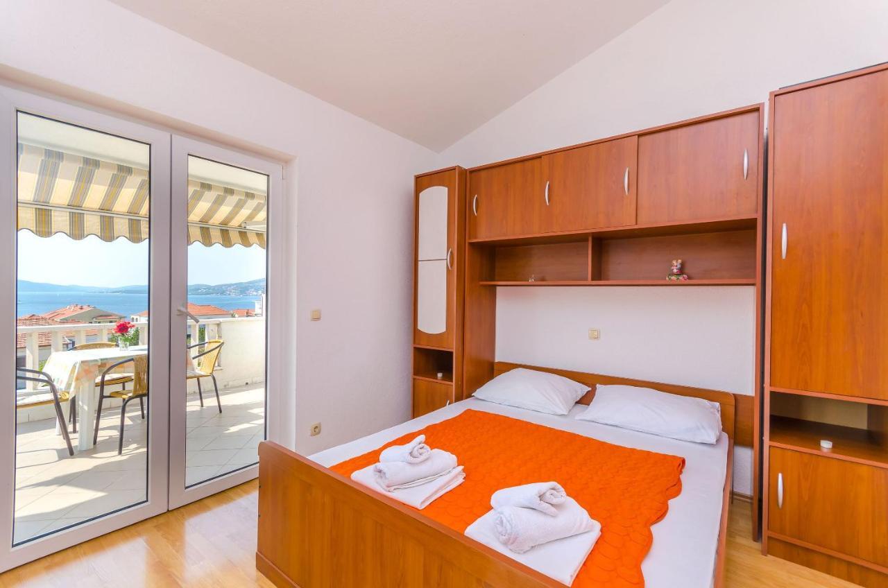Apartments Tily Trogir Bagian luar foto