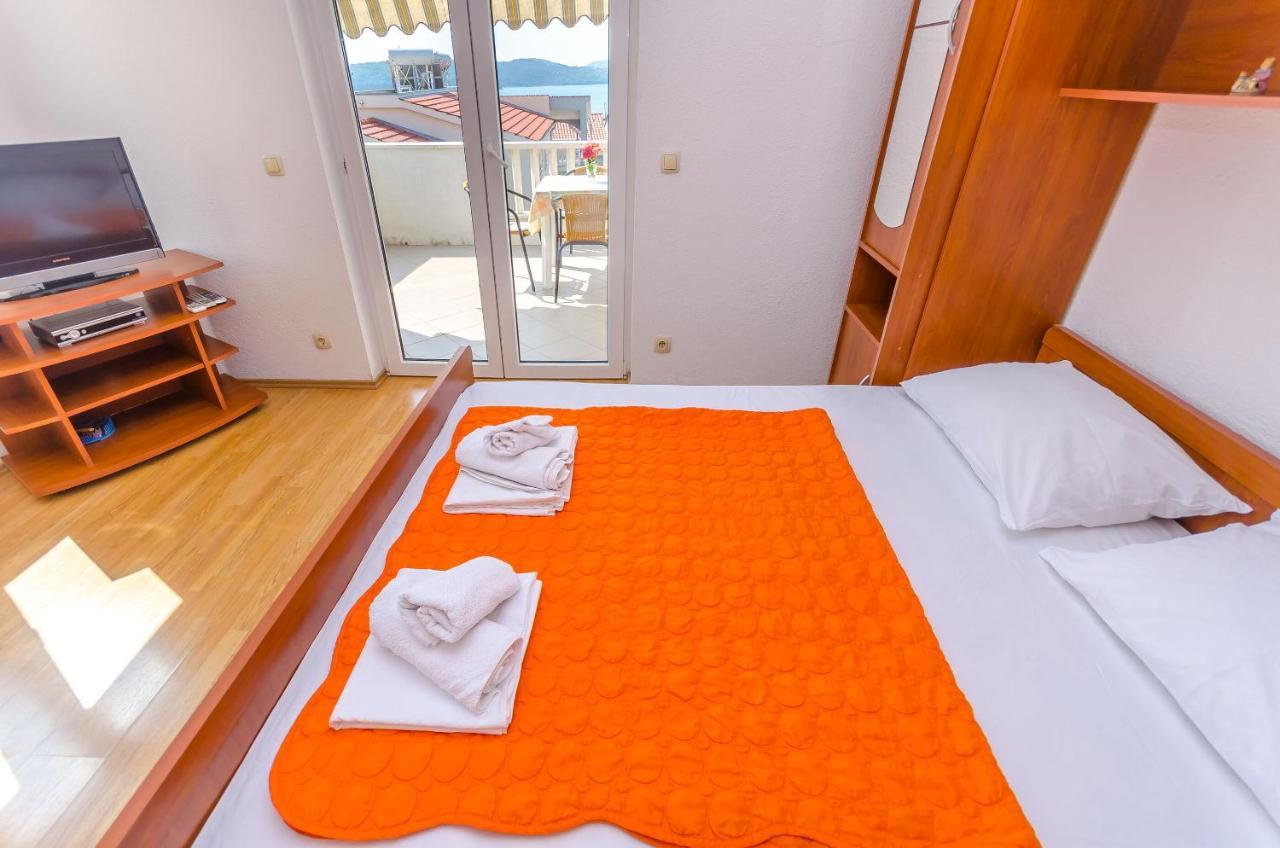 Apartments Tily Trogir Bagian luar foto