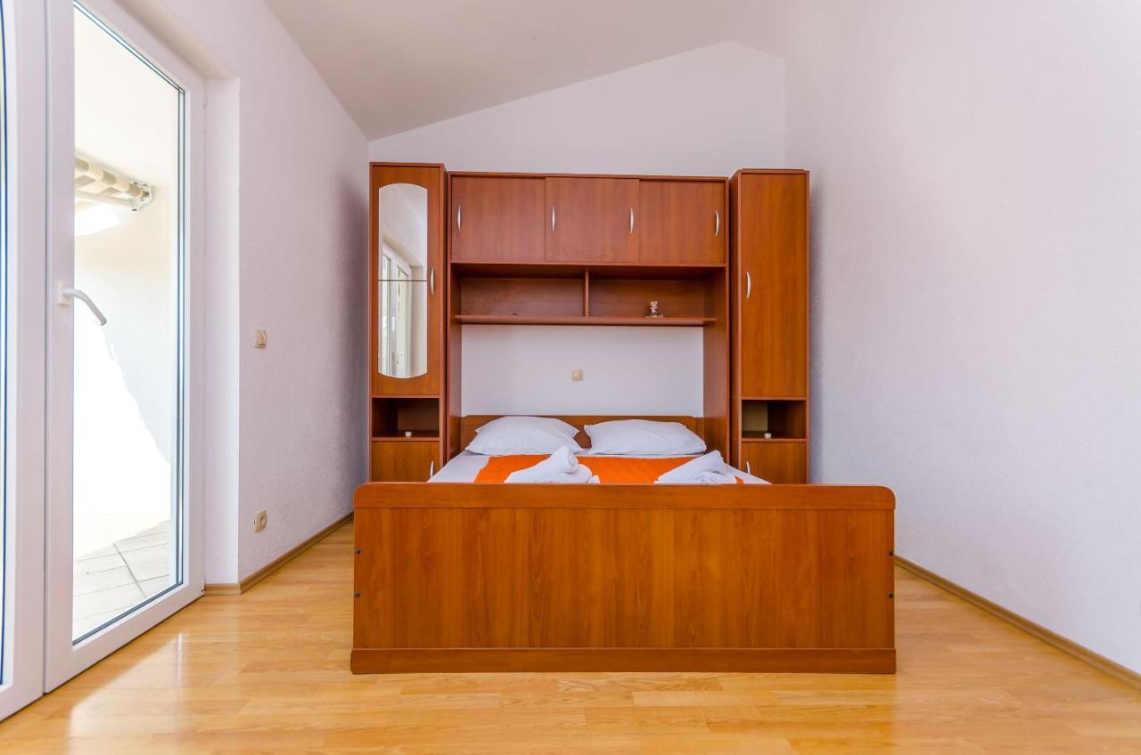 Apartments Tily Trogir Bagian luar foto