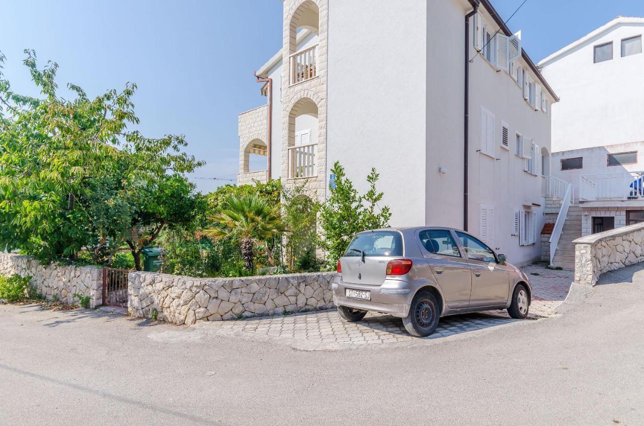 Apartments Tily Trogir Bagian luar foto
