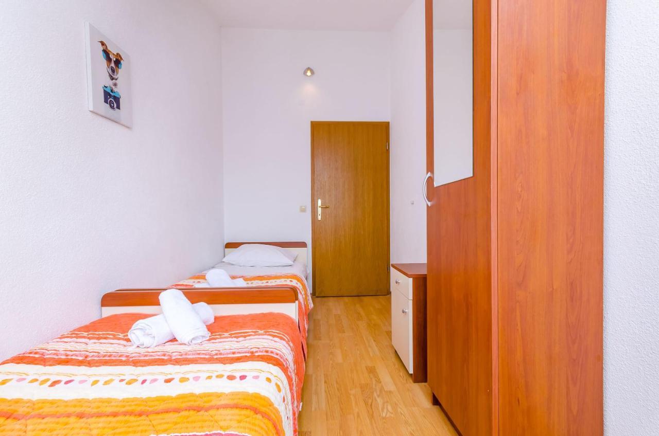 Apartments Tily Trogir Bagian luar foto