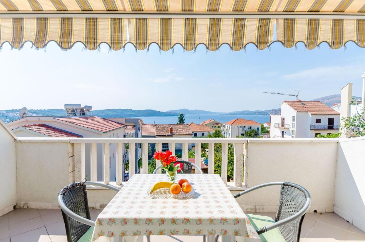 Apartments Tily Trogir Bagian luar foto