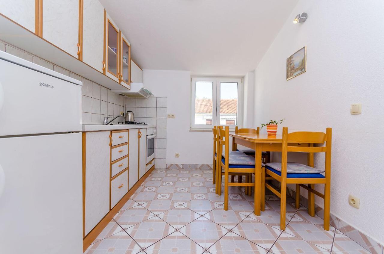 Apartments Tily Trogir Bagian luar foto