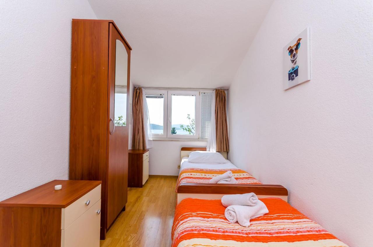 Apartments Tily Trogir Bagian luar foto