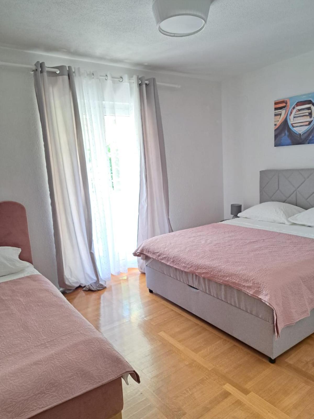 Apartments Tily Trogir Bagian luar foto