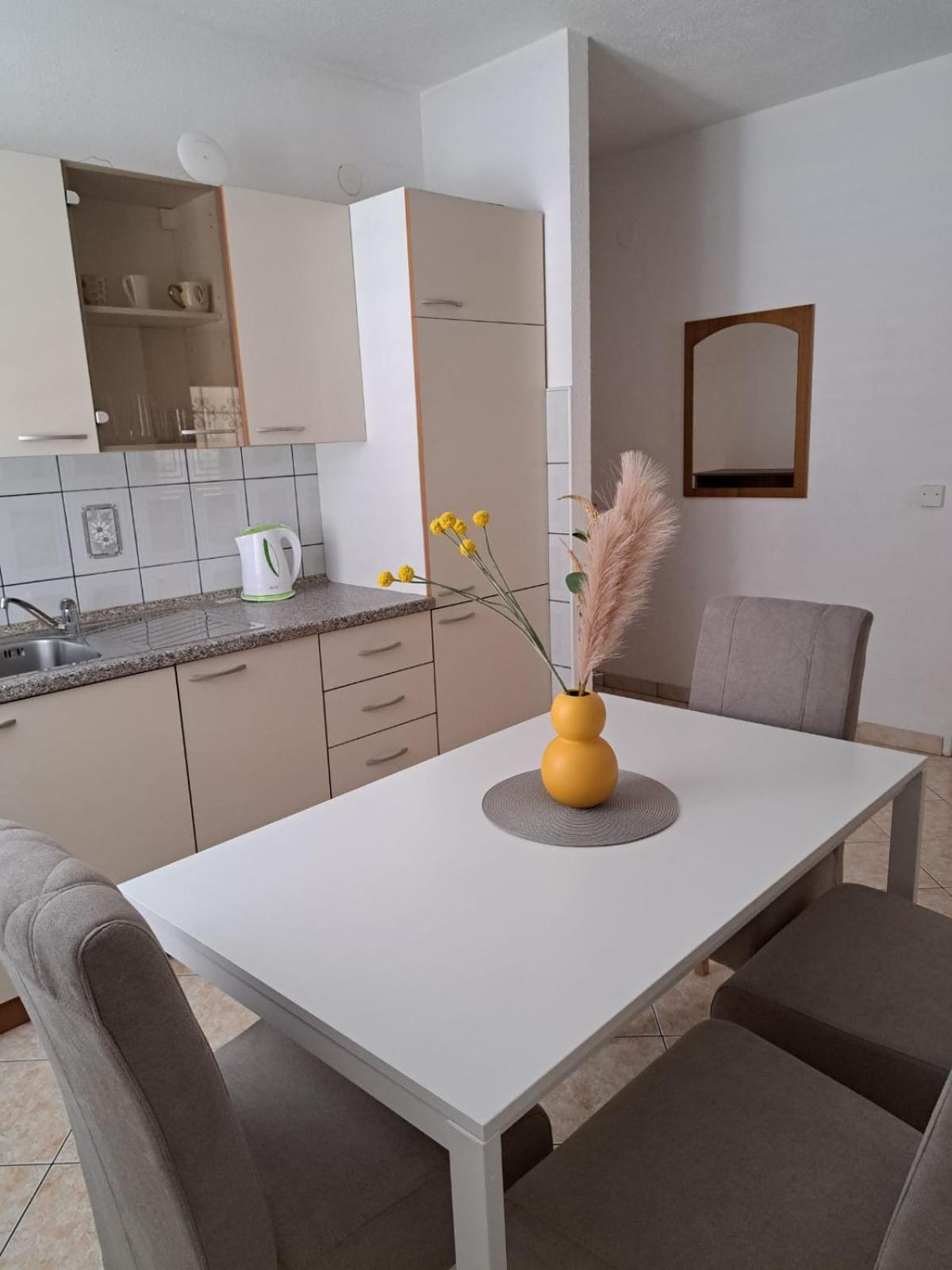 Apartments Tily Trogir Bagian luar foto